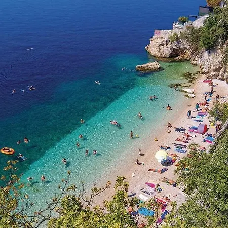 Mit Beheiztem Pool Kroatien Herbst Und Winter Lovran