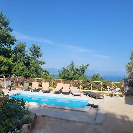 Mit Beheiztem Pool Kroatien Herbst Und Winter Apartment Lovran