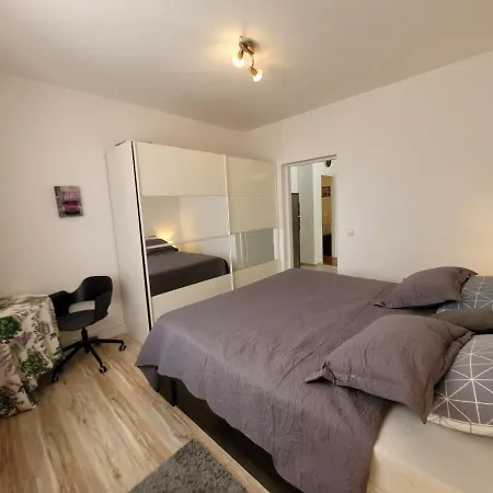 Apartment Mit Beheiztem Pool Kroatien Herbst Und Winter *
